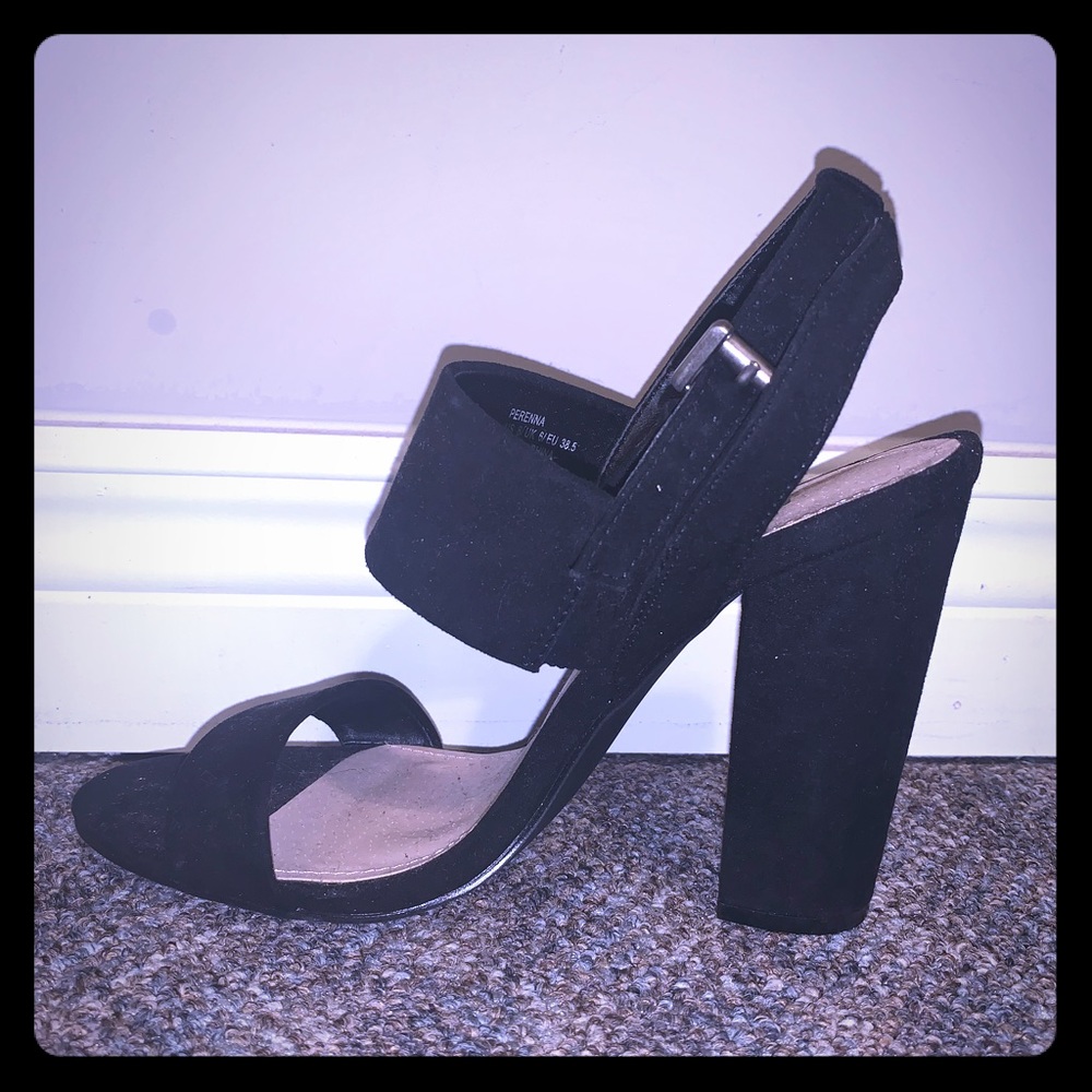Just Fab Black Heels! SO cute!